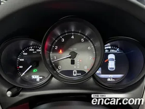 Porsche Macan, 2022 — миниатюра 6
