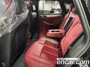Porsche Macan, 2022 — миниатюра 12