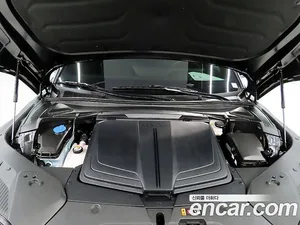 Genesis GV60, 2022 — миниатюра 19