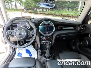 Mini Cooper, 2018 — миниатюра 7
