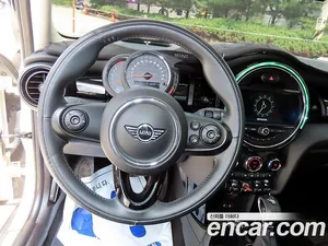 Mini Cooper, 2018 — миниатюра 10