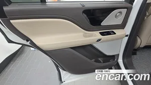 Lincoln Aviator, 2023 — миниатюра 15