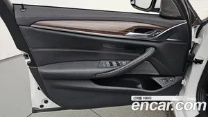 BMW 5-Series, 2022 — миниатюра 13