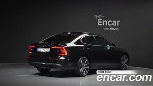 Volvo S60, 2022 — миниатюра 1