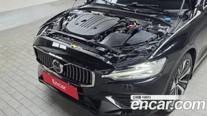 Volvo S60, 2022 — миниатюра 5