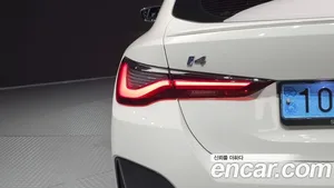BMW i4, 2023 — миниатюра 9