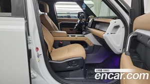 Land Rover Defender, 2025 — миниатюра 11