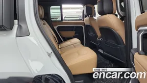 Land Rover Defender, 2025 — миниатюра 12