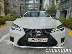Lexus LS, 2022 — миниатюра 1