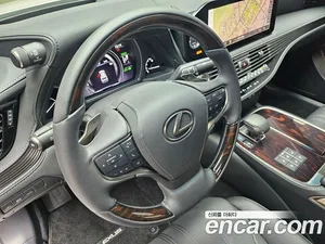 Lexus LS, 2022 — миниатюра 10