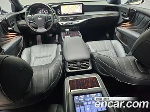 Lexus LS, 2022 — миниатюра 17