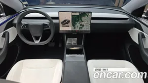 Tesla Model Y, 2025 — миниатюра 10