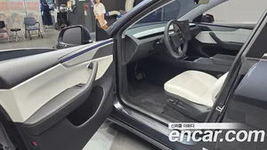 Tesla Model Y, 2025 — миниатюра 13
