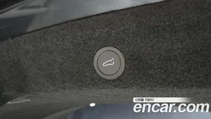 Tesla Model Y, 2025 — миниатюра 31