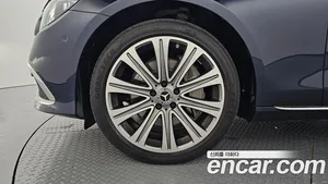 Mercedes-Benz E-Class, 2023 — миниатюра 5