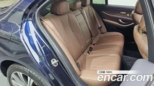 Mercedes-Benz E-Class, 2023 — миниатюра 17