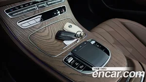 Mercedes-Benz E-Class, 2023 — миниатюра 28