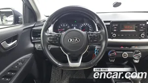 Kia Stonic, 2018 — миниатюра 17