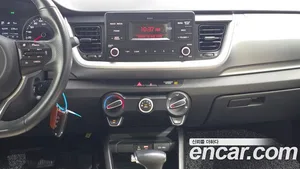 Kia Stonic, 2018 — миниатюра 18