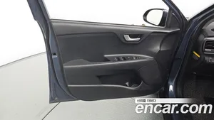 Kia Stonic, 2018 — миниатюра 13