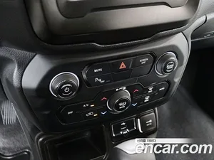 Jeep Renegade, 2022 — миниатюра 9