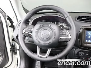 Jeep Renegade, 2022 — миниатюра 16