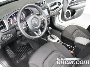 Jeep Renegade, 2022 — миниатюра 18