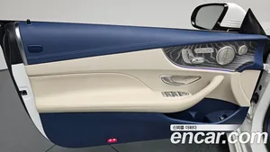 Mercedes-Benz E-Class, 2023 — миниатюра 13