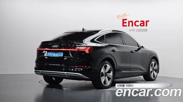 Audi e-tron, 2021 — фото автомобиля из Кореи