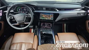 Audi e-tron, 2021 — миниатюра 9