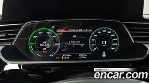 Audi e-tron, 2021 — миниатюра 10