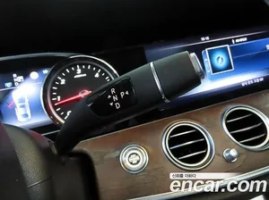 Mercedes-Benz E-Class, 2016 — миниатюра 12