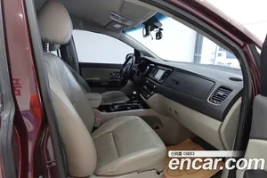 Kia Carnival, 2017 — миниатюра 8