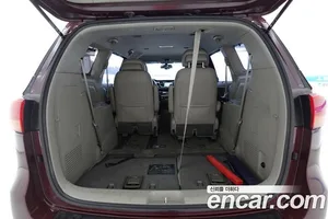 Kia Carnival, 2017 — миниатюра 20