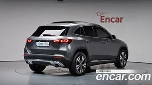 Mercedes-Benz GLA-Class, 2021 — миниатюра 1
