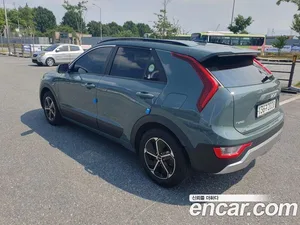 Kia Niro, 2023 — миниатюра 5