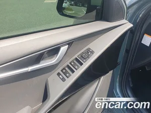 Kia Niro, 2023 — миниатюра 9