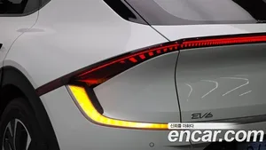 Kia EV6, 2022 — миниатюра 9