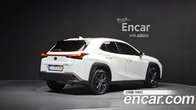 Lexus UX, 2023 — фото автомобиля из Кореи