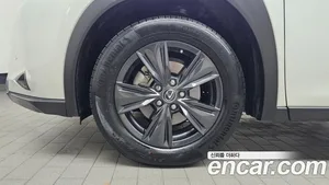 Lexus UX, 2023 — миниатюра 4