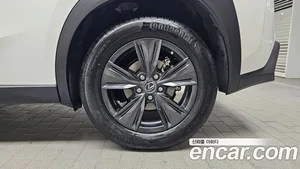 Lexus UX, 2023 — миниатюра 6