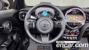 Mini Cooper Convertible, 2024 — миниатюра 13