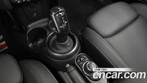 Mini Cooper Convertible, 2024 — миниатюра 9