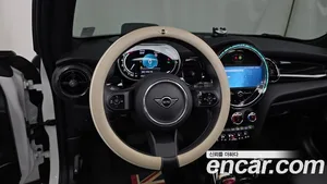 Mini Cooper Convertible, 2024 — миниатюра 13