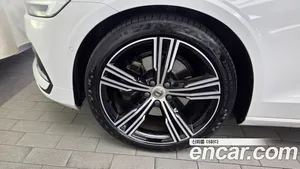 Volvo S60, 2021 — миниатюра 5