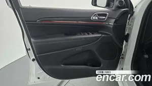 Jeep Cherokee, 2021 — миниатюра 14