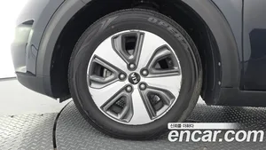 Kia Niro, 2017 — миниатюра 5