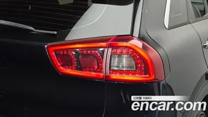 Kia Niro, 2017 — миниатюра 9