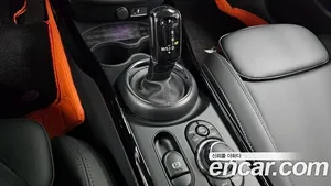 Mini Clubman, 2023 — миниатюра 9