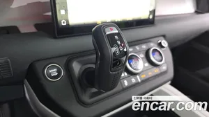 Land Rover Defender, 2025 — миниатюра 11
